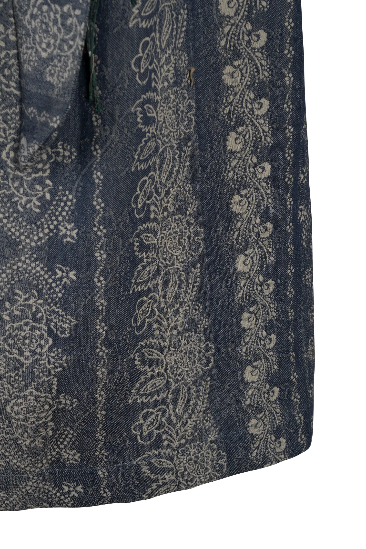 3139-0091-bl7-24-01-1103858 Dirndlschürze dunkelblau 70 cm - Detail