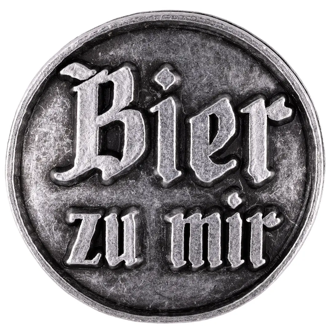 Anstecker "Bier zu mir" von Gaudiknopf in Altsilber Gaudiknopf Anstecker Bier zu mir
