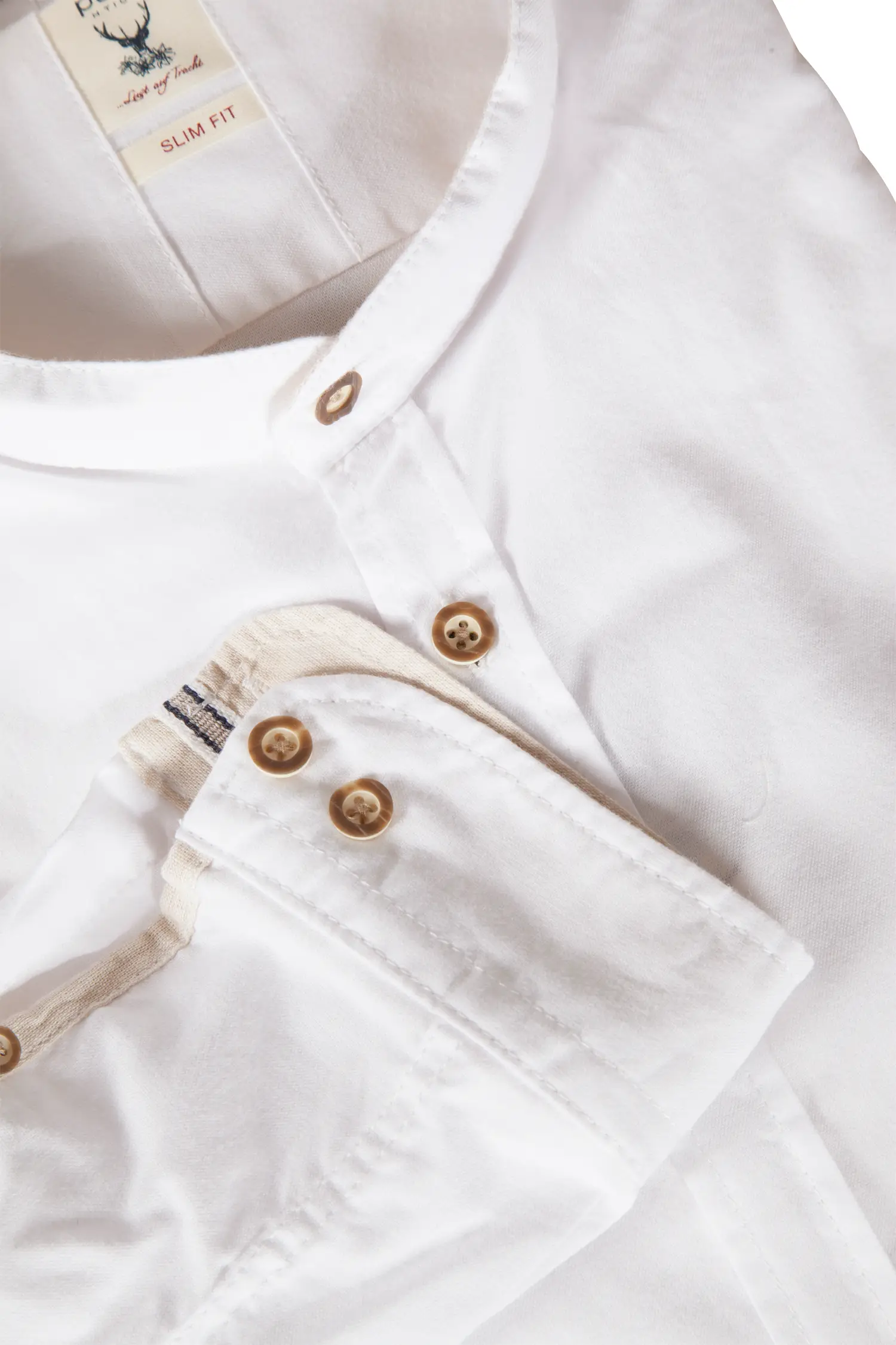 Trachtenhemd in weiß mit Stehkragen von pure - Detail Ärmel