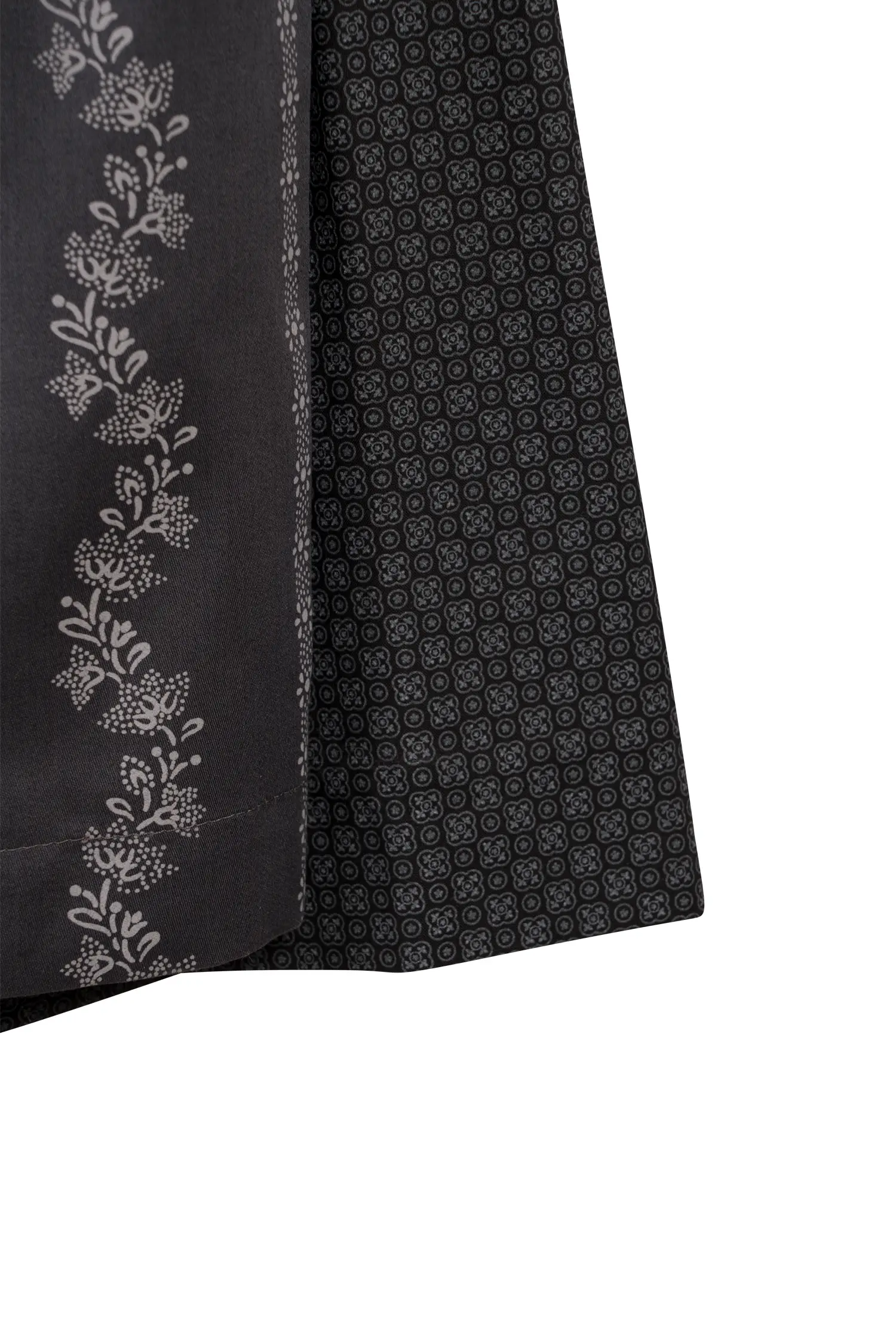3091-1554-sw5-24-04-2904918 Dirndl Berenike in Schwarz Detail Rock