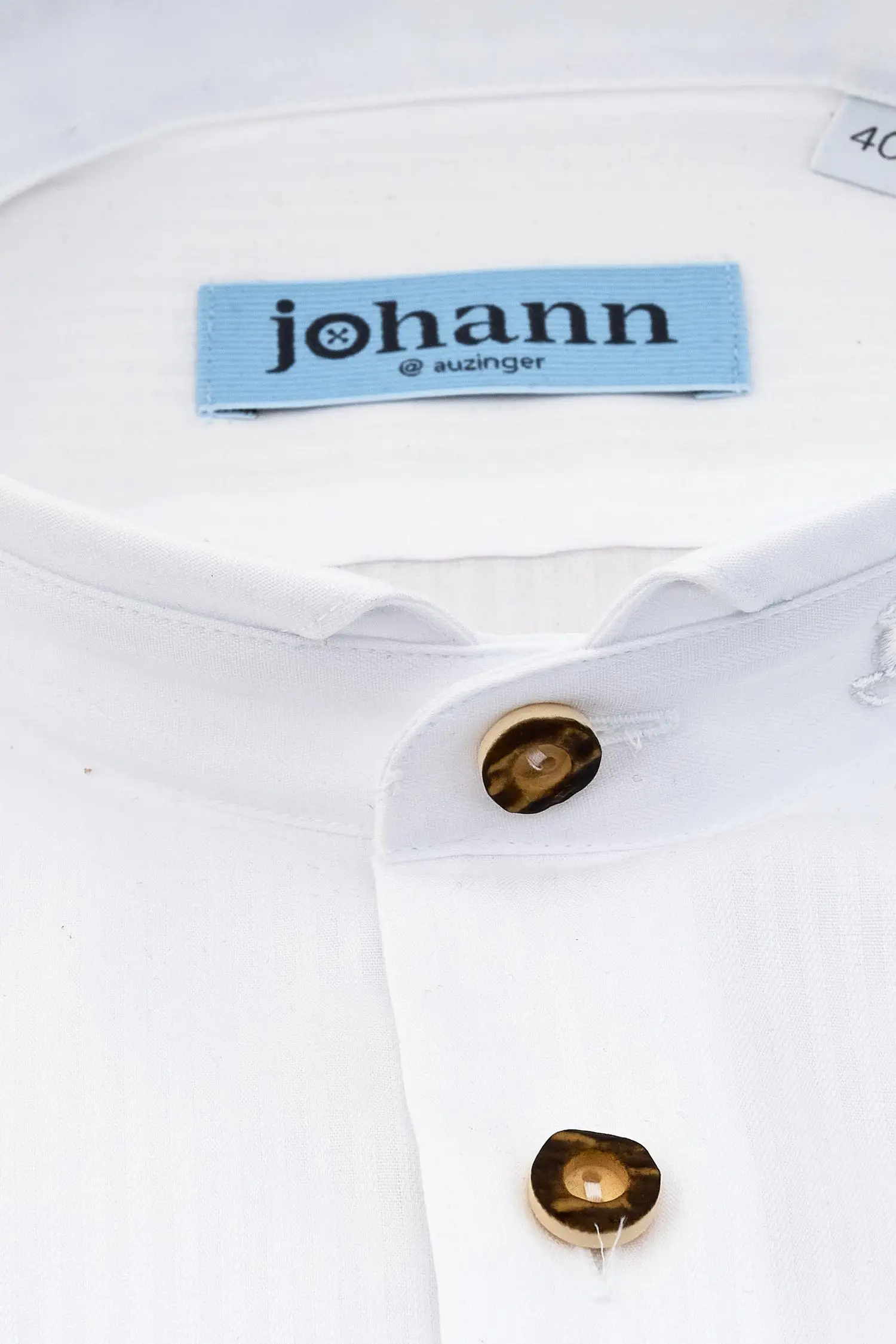 Buttondown Hemd in Weiß von Johann
