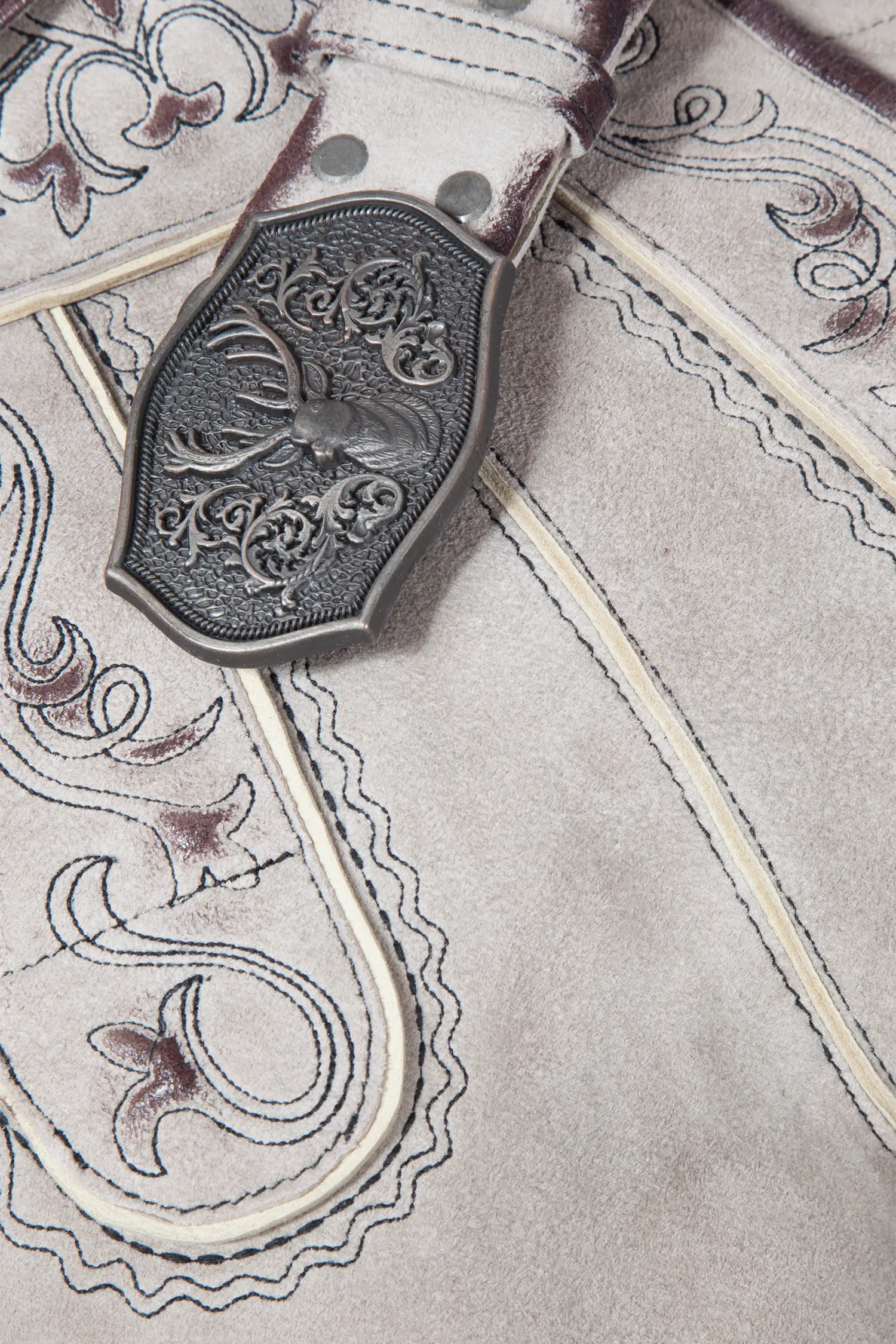 Kurze Lederhose in hellgrau - Detail Latz