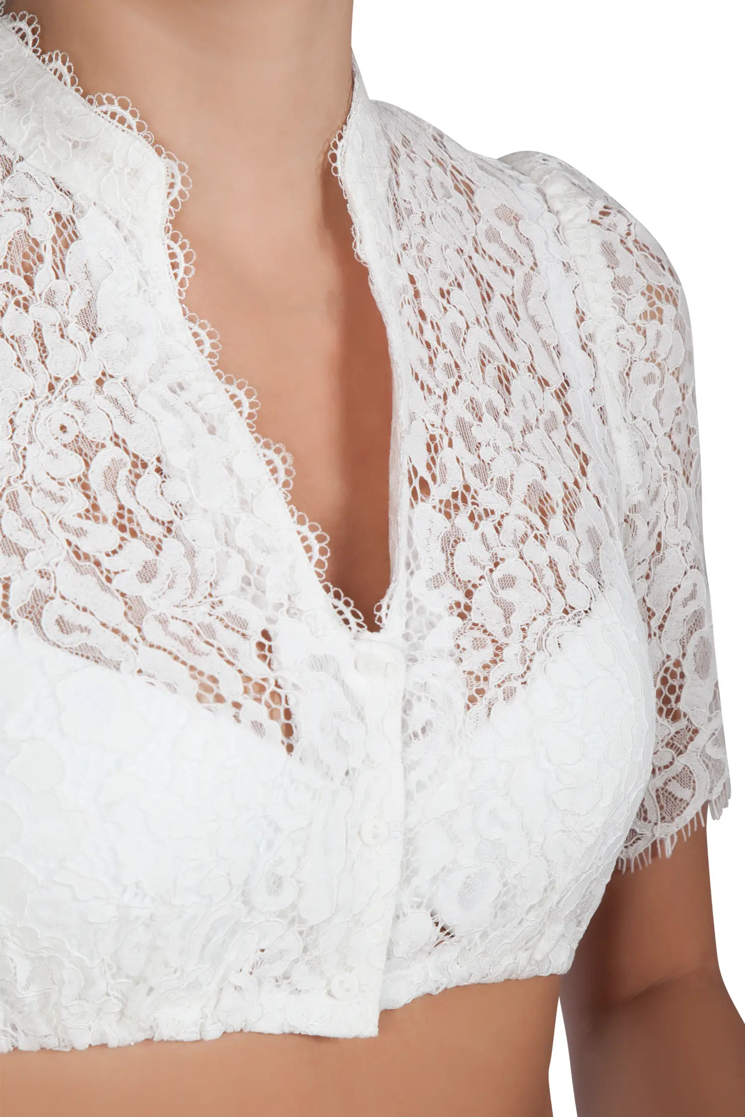 Dirndlbluse Mellingen in creme mit V-Ausschnitt - Detail Ausschnitt