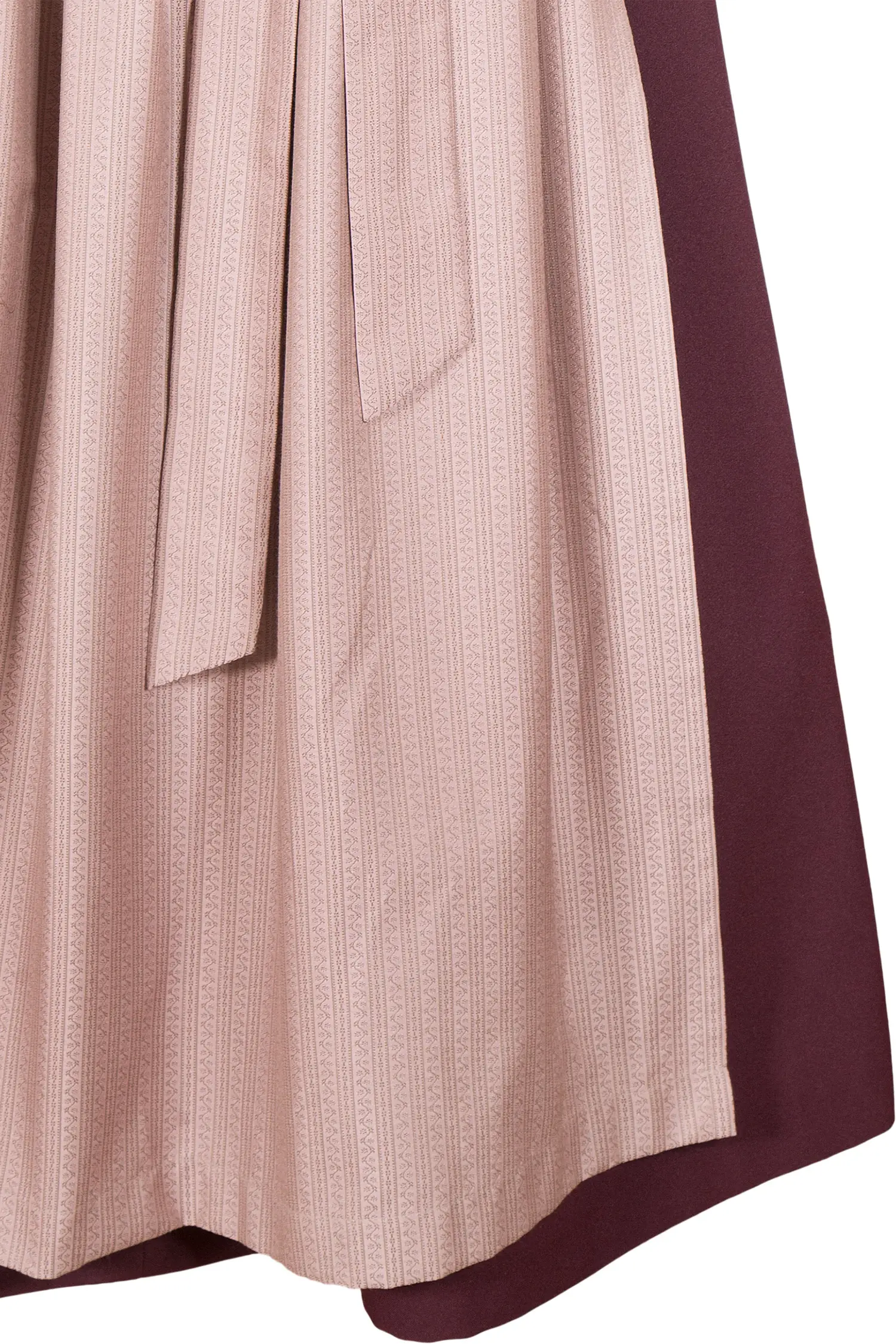 Langes Dirndl in bordeaux und altrosa auch in XXL Detail