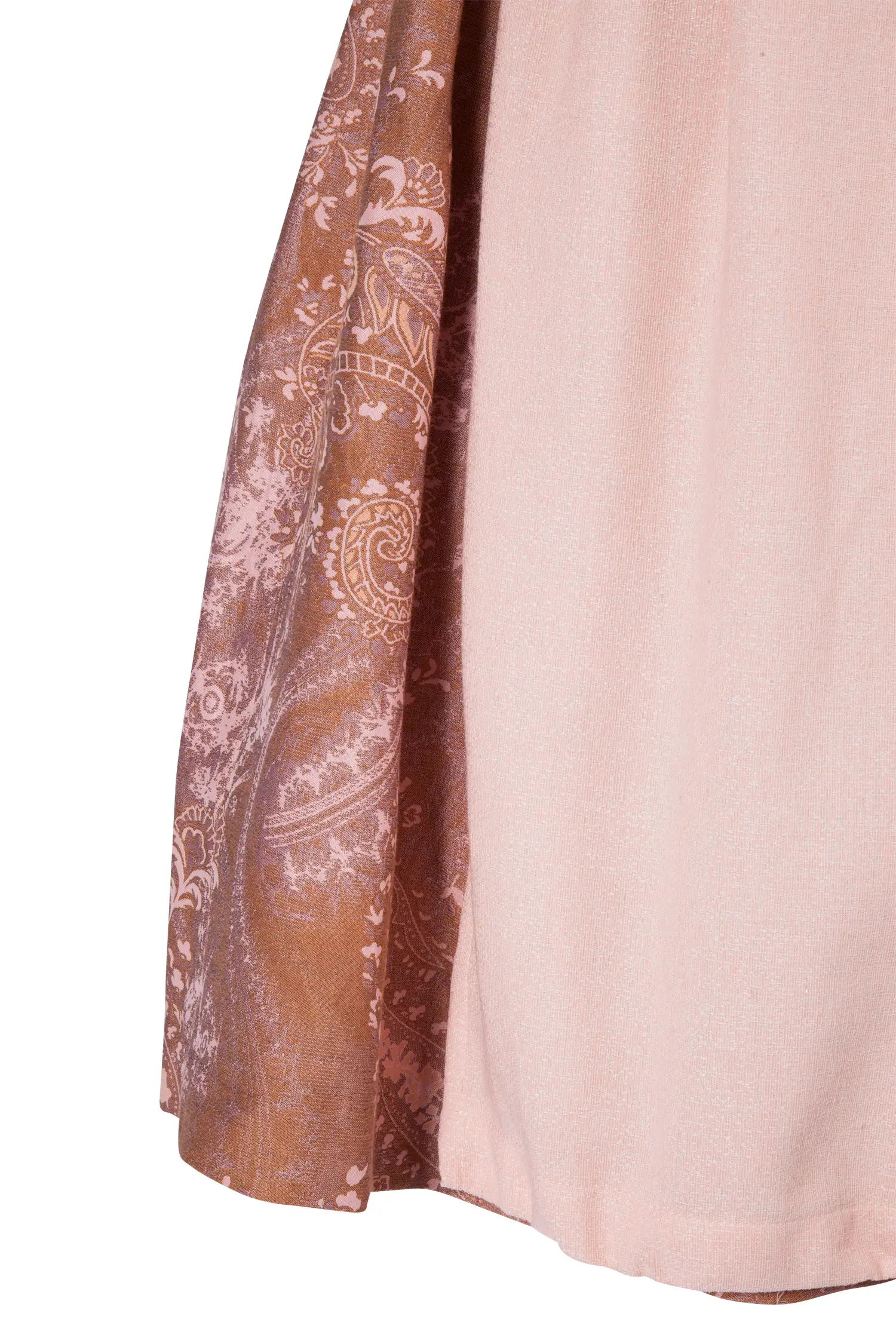 3098-0357-RO423-05-b6552 Dirndl Isabella von Sissi ey! in Webstoff-Optik und auffälligem Rock - Detail Rock