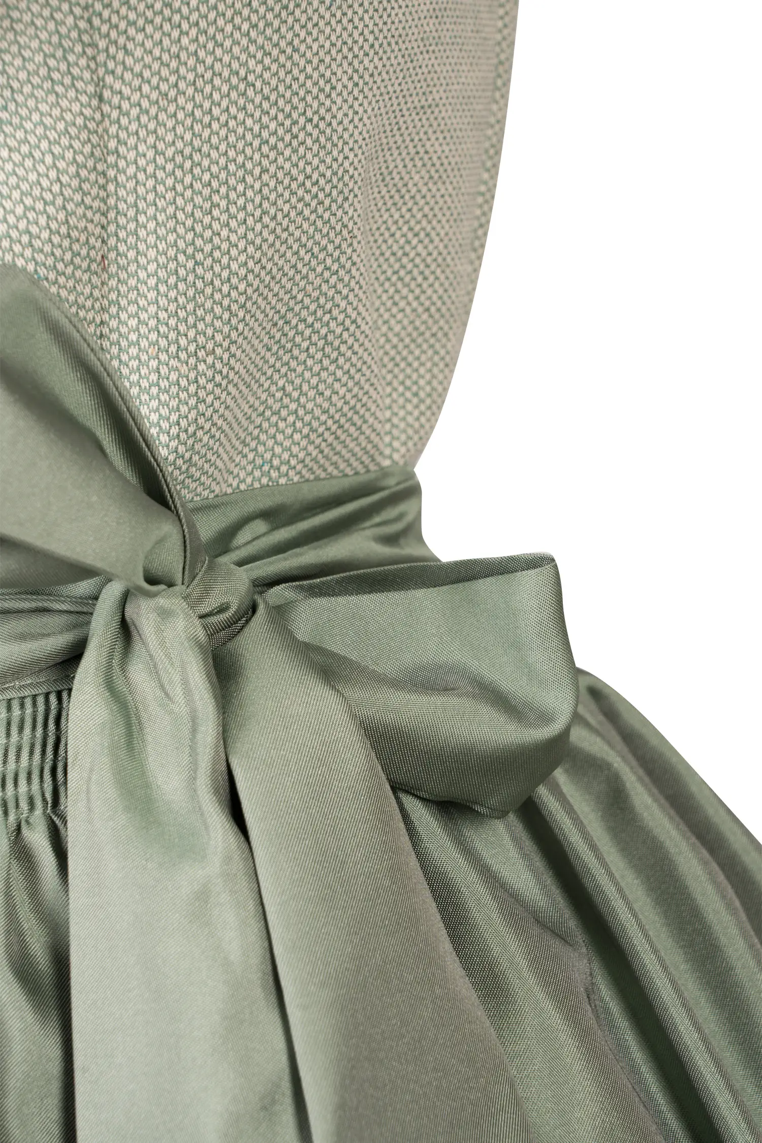 3030-1023-gn3-24-03-1504599 Dirndl Sandra in Grün Detail Mieder