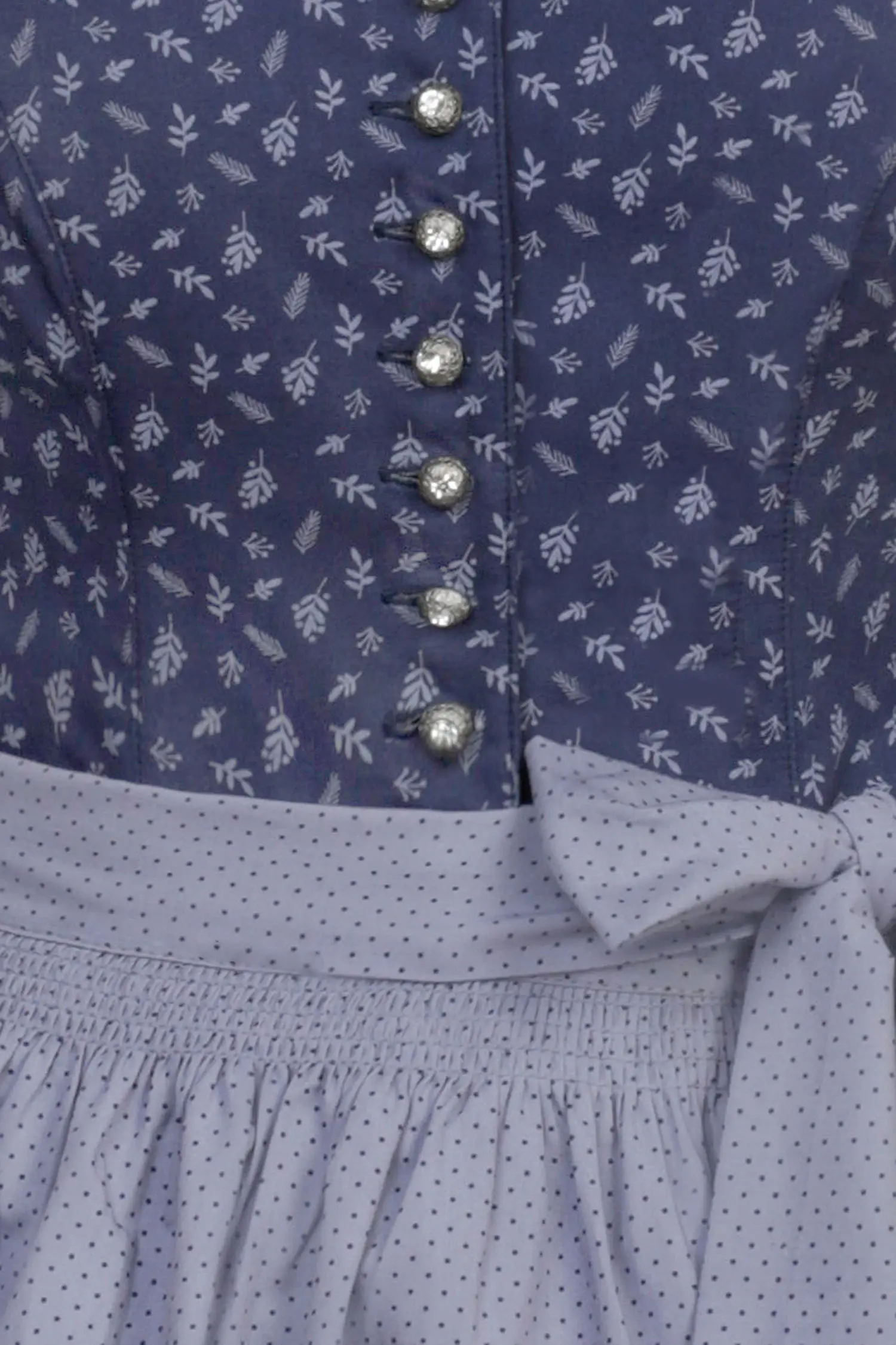 Dirndl Miriam in dunkelblau mit edler Schürze und Stehkragen - Detail Mieder