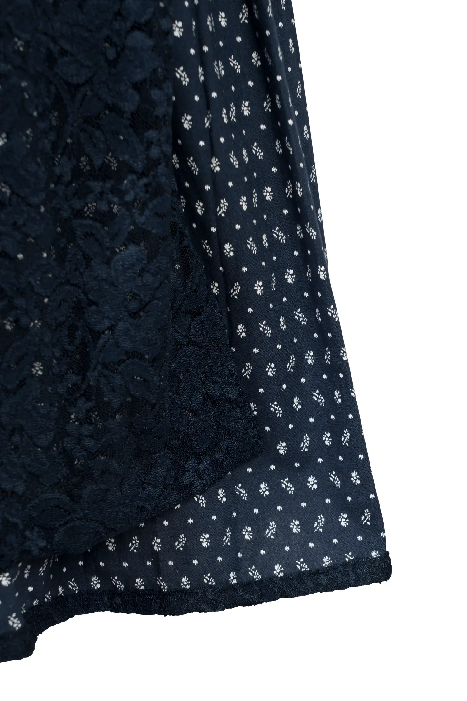Samtdirndl in dunkelblau mit Netzschürze - Detail Rock