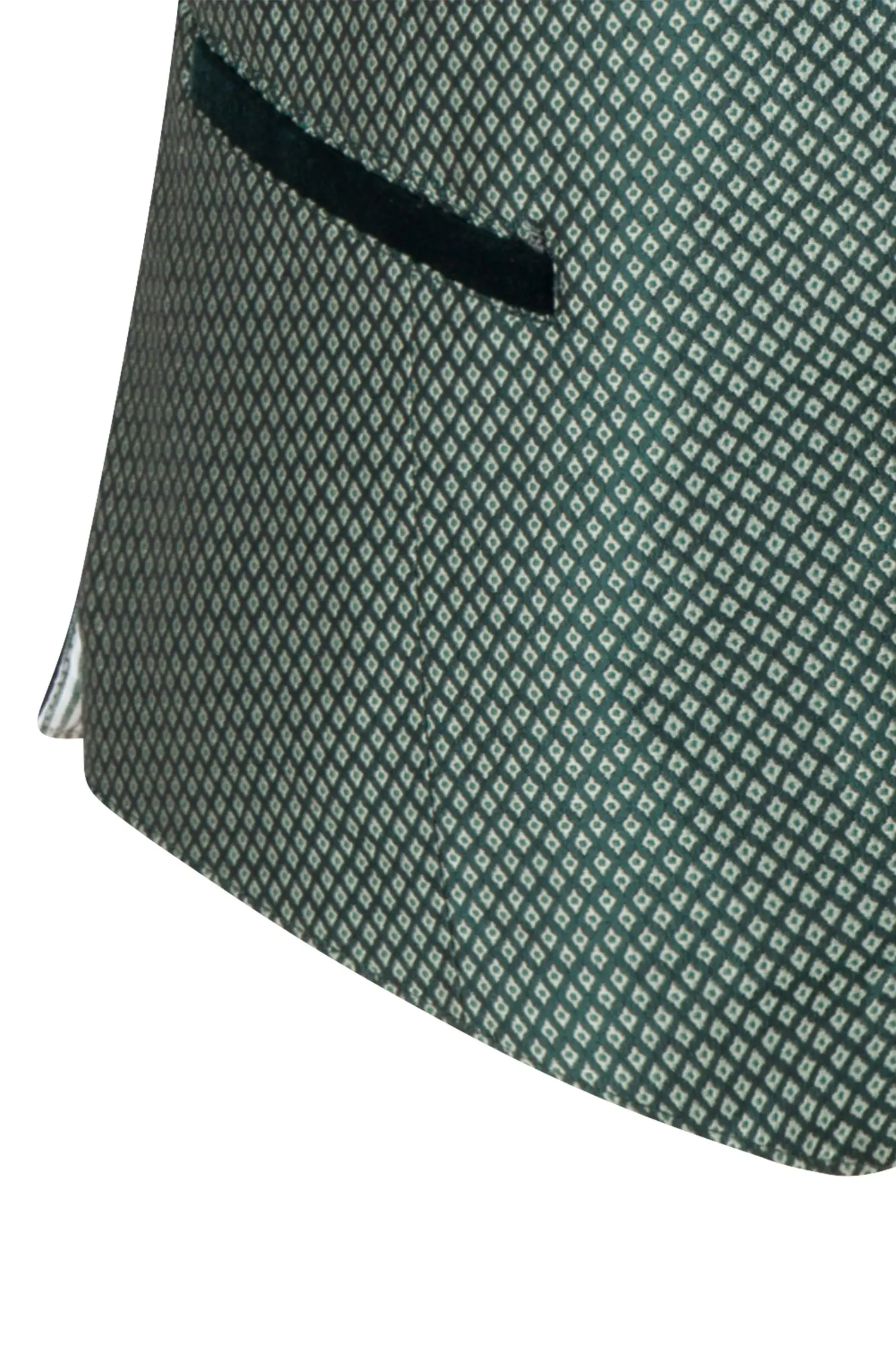 1345-0153-GN523-05-b6496c Trachtenweste in dunkelgrün mit Samtkragen - Detail Taschen