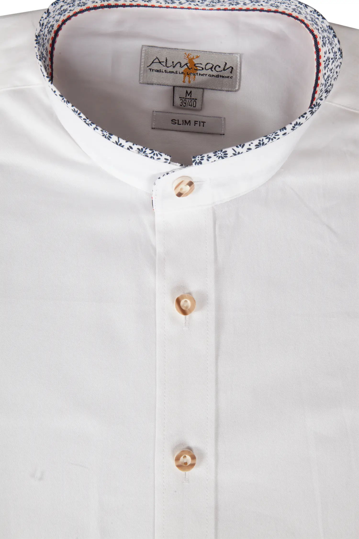 Weißes Trachtenhemd mit blauer Musterung - Detail Knöpfe