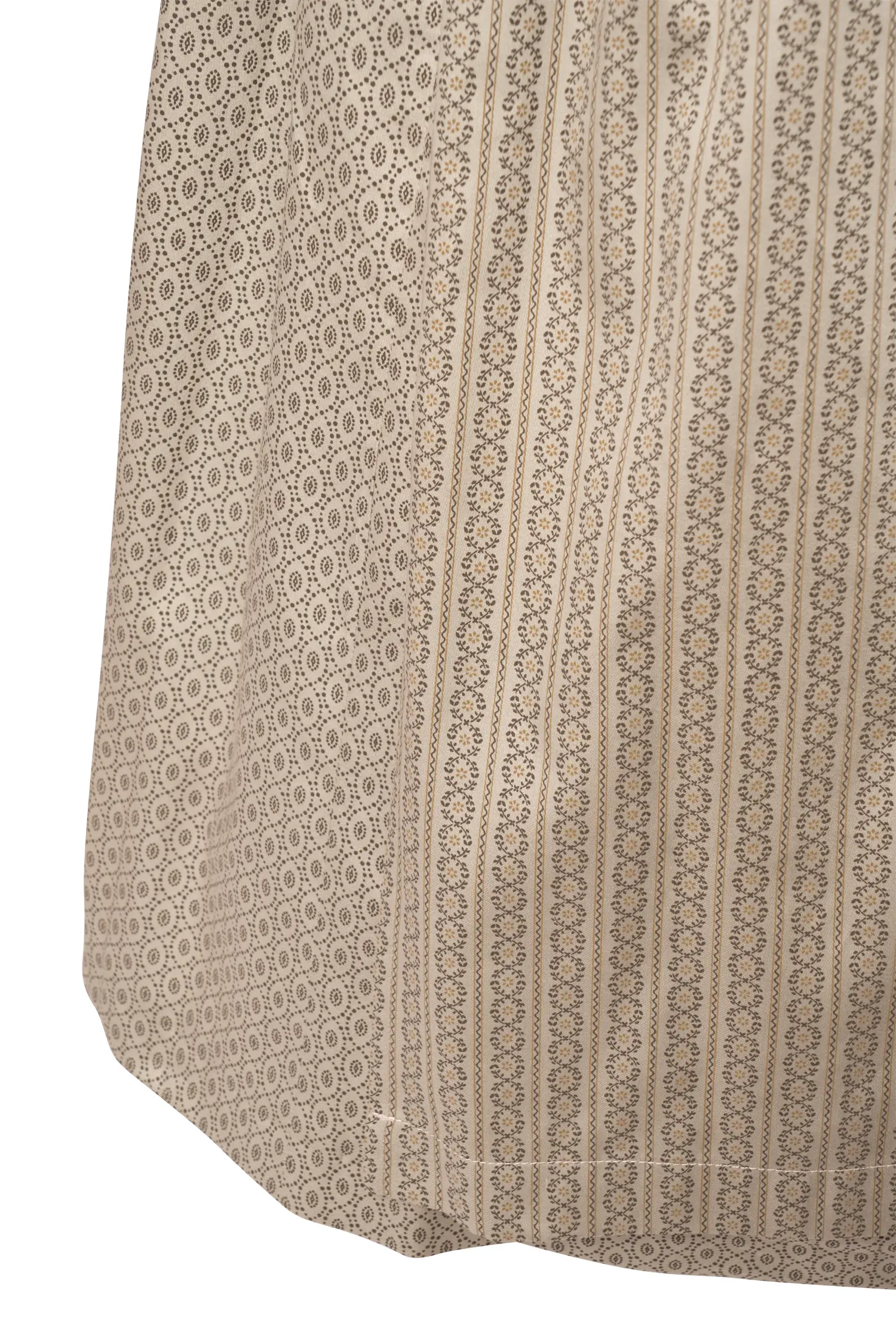 3091-1539-gn3-23-08-09-Di_01571 Dirndl in helloliv von Julias Dirndl - Detail Rock