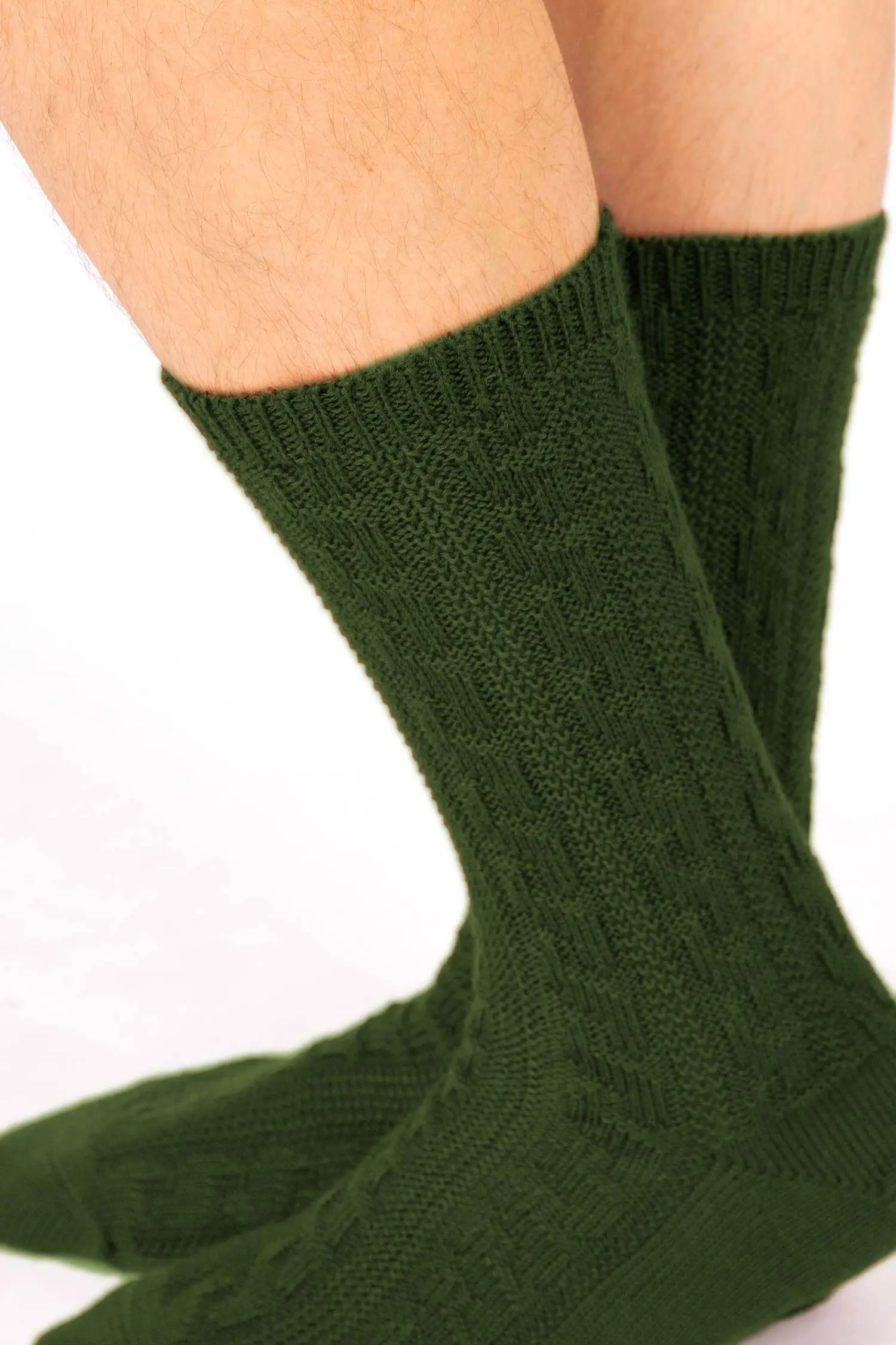 trachtensocken-herren-gruen-4510-1013-gn8-19-09f-9516-b Herren Trachtensocken grün mit Zopfmuster Detail