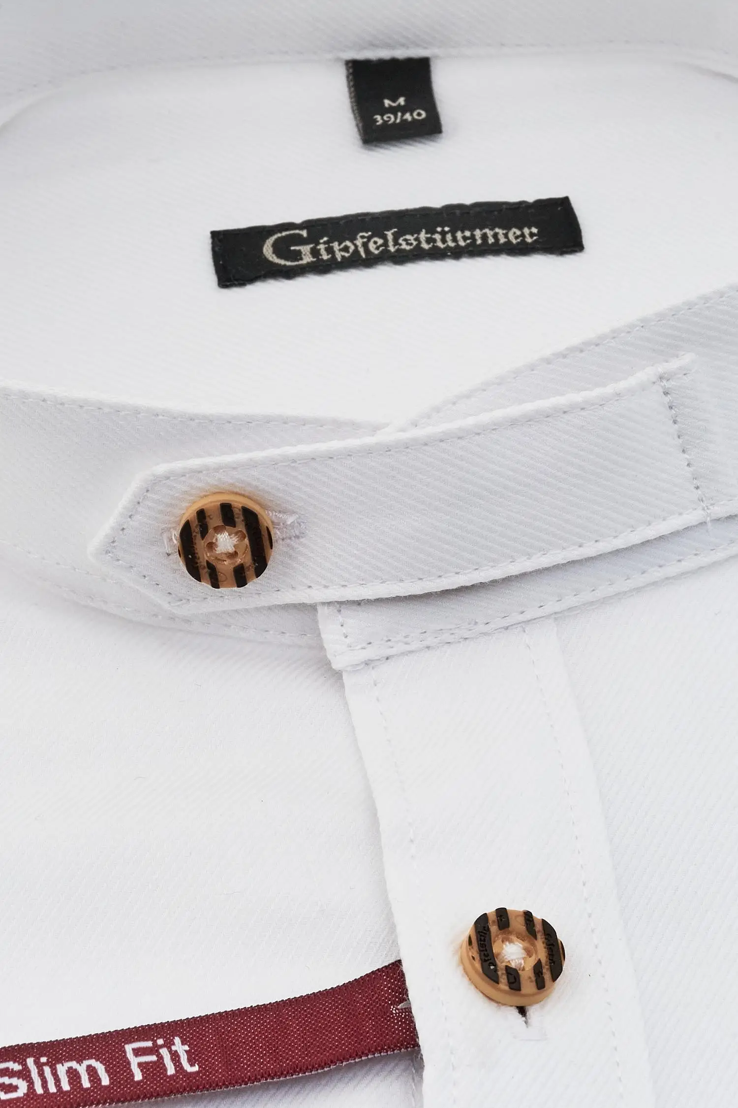 Klassisches Hemd in Weiß von Gipfelstürmer