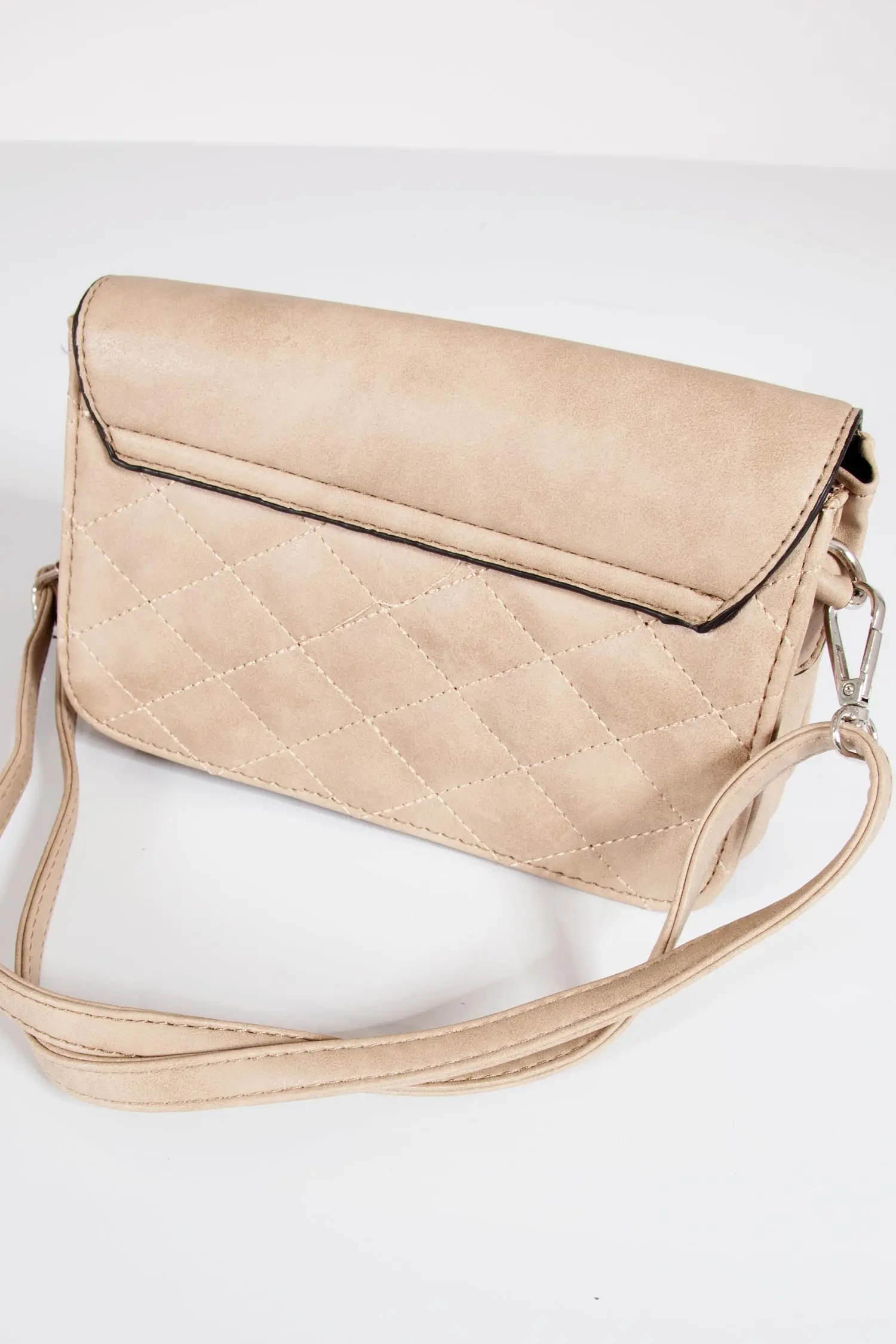 trachtentasche-creme-4131-0002-be6-18-04f-4356-d Trachtentasche mit Hirsch in beige zum umhängen hinten