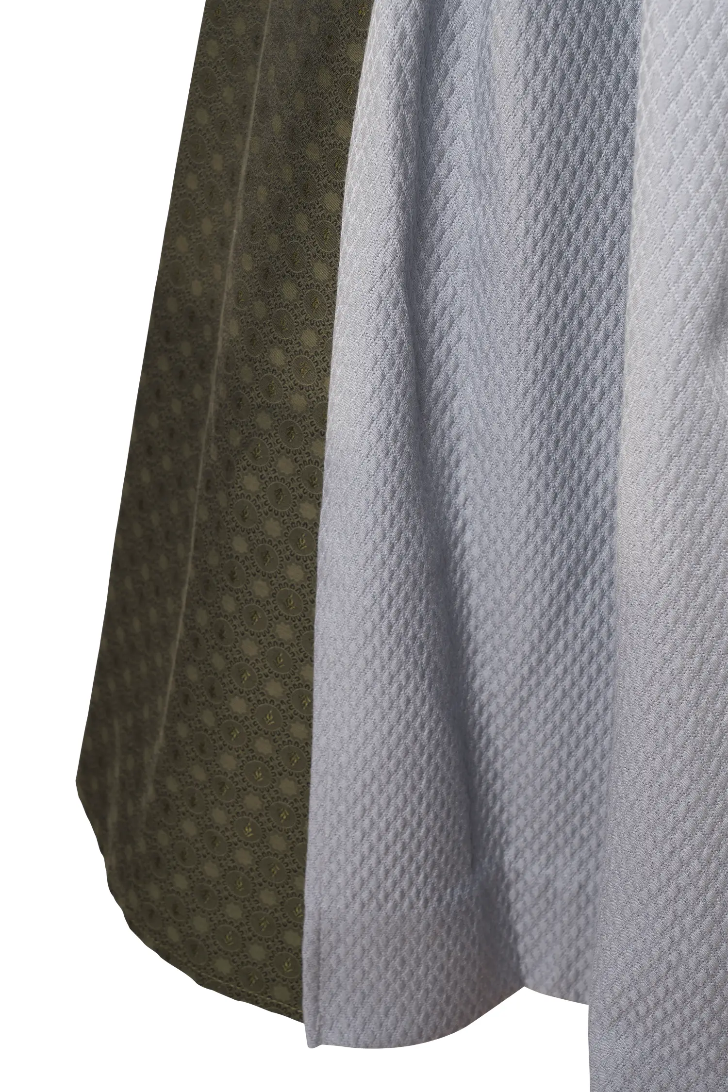 Sportalm Dirndl in braun / oliv mit hellblauer Schürze - Detail Rock