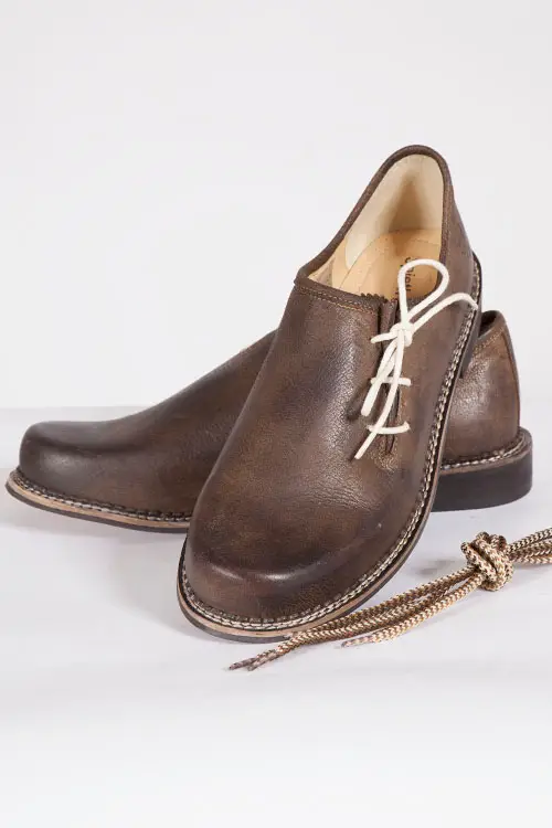 Herren Trachtenschuhe Jäger in dunkelbraun mit glatter Sohle vorn