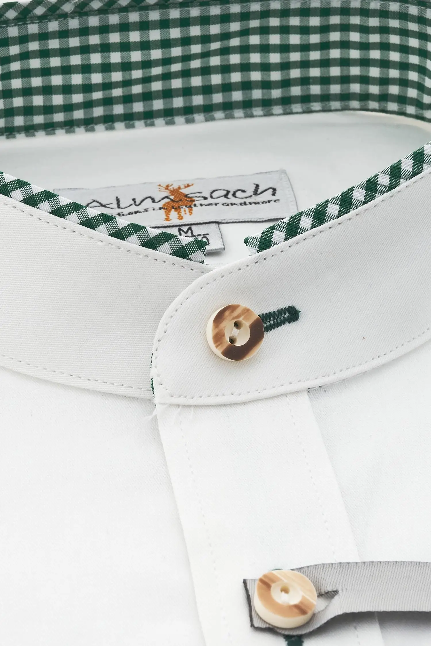Hemd in Weiß von Almsach mit Grünen Applikationen