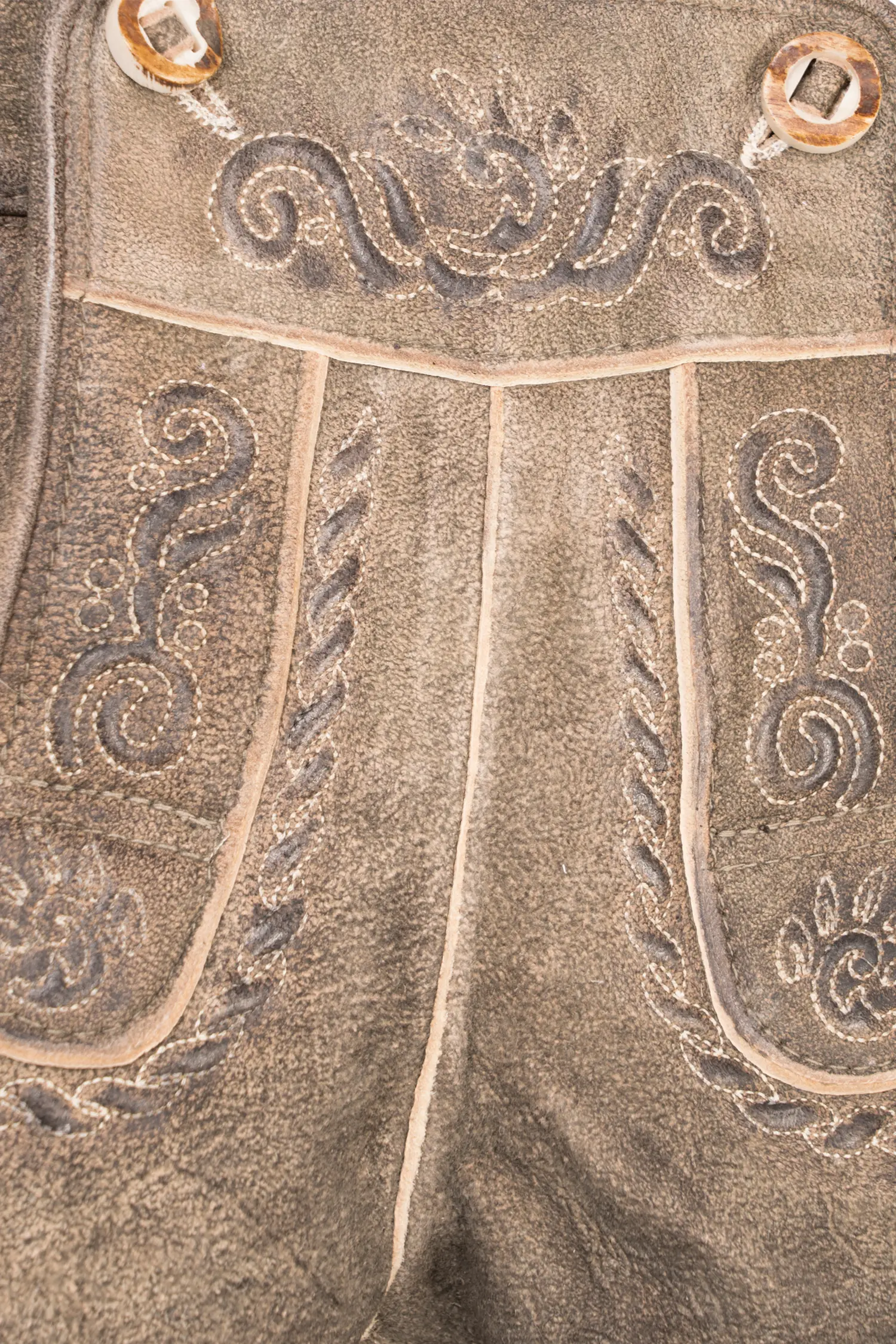 2601-1099-3na-24-04-1804752 Lederhose Marie in Braun Detail Latz