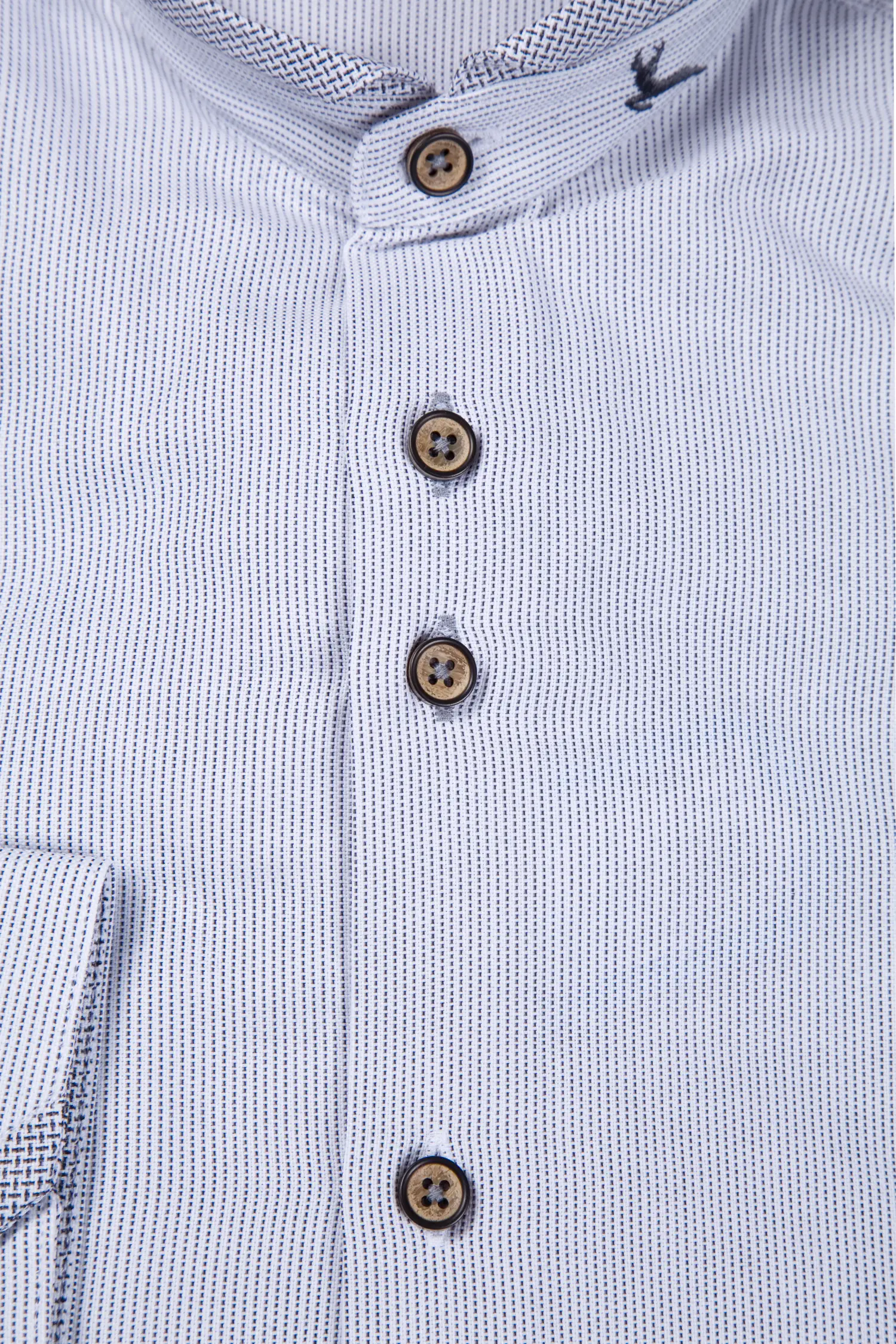 Trachtenhemd weiß / grau - Detail Knöpfe